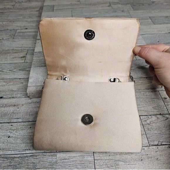 Gunne Sax by Jessica McClintock clutch/evening bag, rhinestones & chain strap - Picture 3 of 6